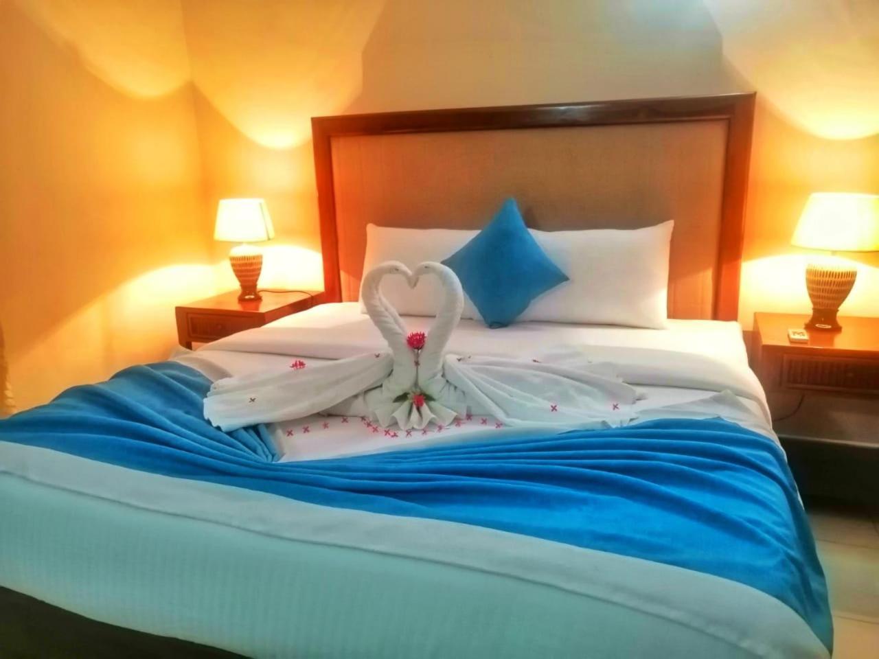 Nalendra Villa - Oceanfront Hikkaduwa Ngoại thất bức ảnh