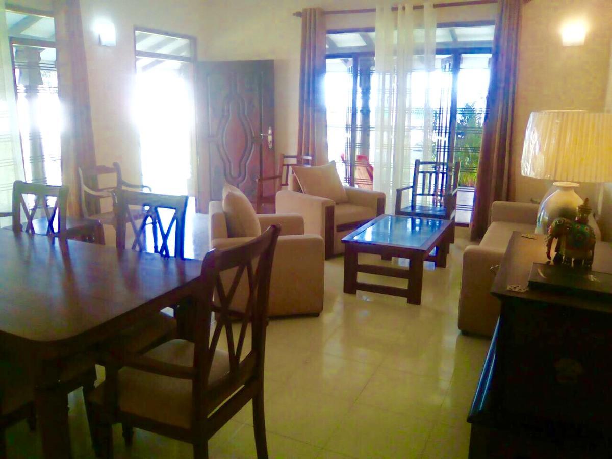 Nalendra Villa - Oceanfront Hikkaduwa Ngoại thất bức ảnh